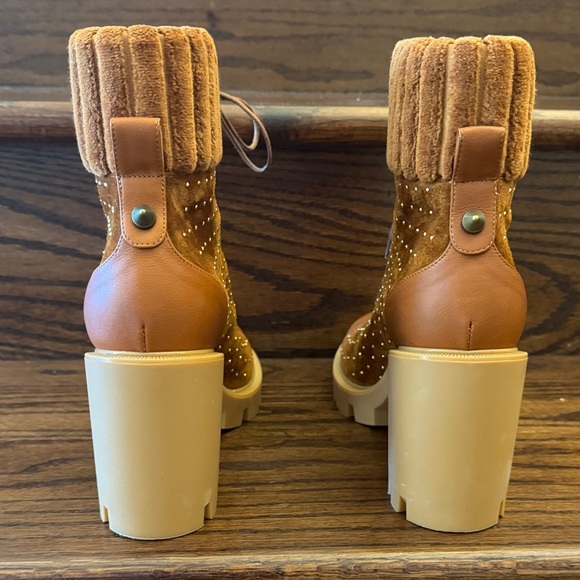 Christian Louboutin Tan Heeled Boots - Picture 8 of 9